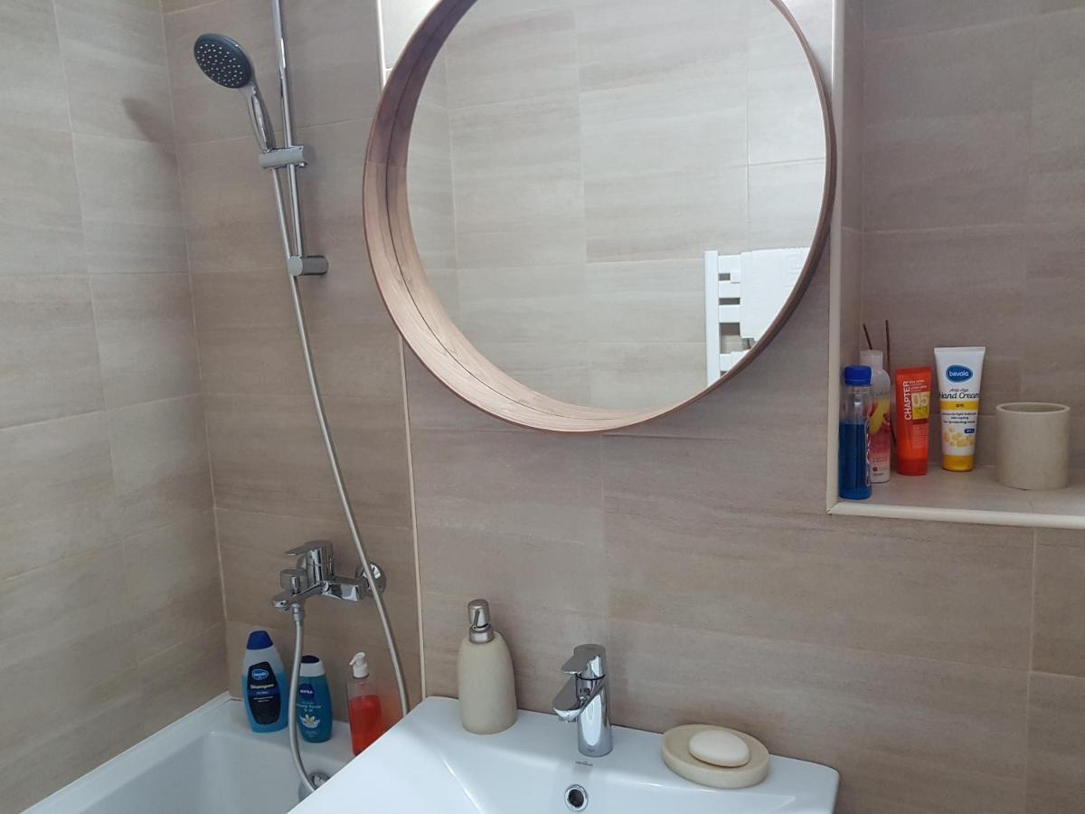 Mary Apartment Galaţi Dış mekan fotoğraf